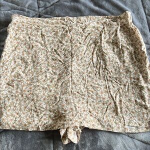 Daisy Floral Tan Women's Skort
